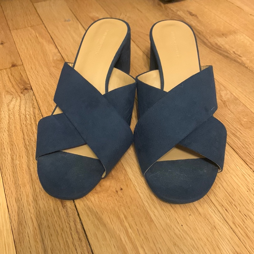 Banana Republic Heels